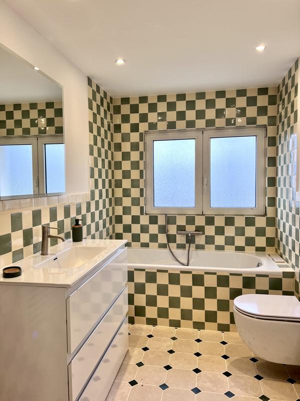 Maison - 214 m² - 8 pièces