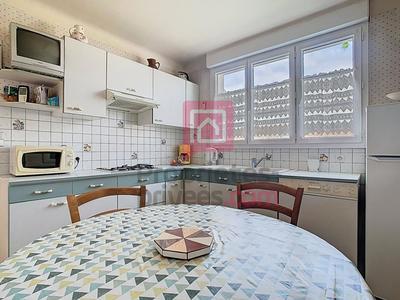 Maison - 75 m² - 4 pièces