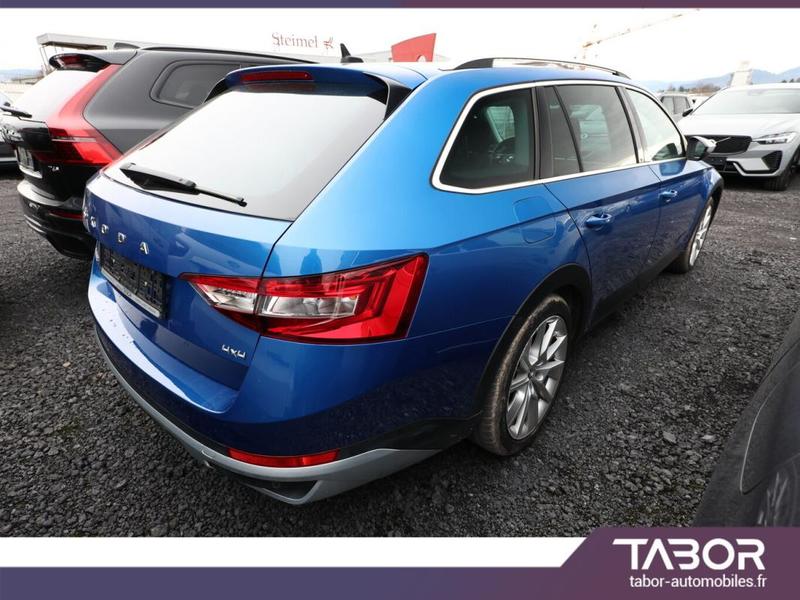 Skoda Superb Combi 2.0 Tdi 200 Dsg 4x4 Scout