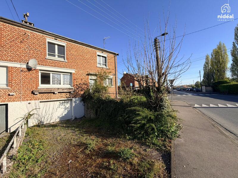 Maison - 94 m² - 5 pièces