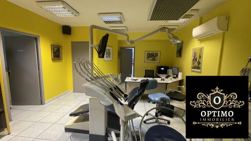 Local d'activités - 80 m² - 4 pièces