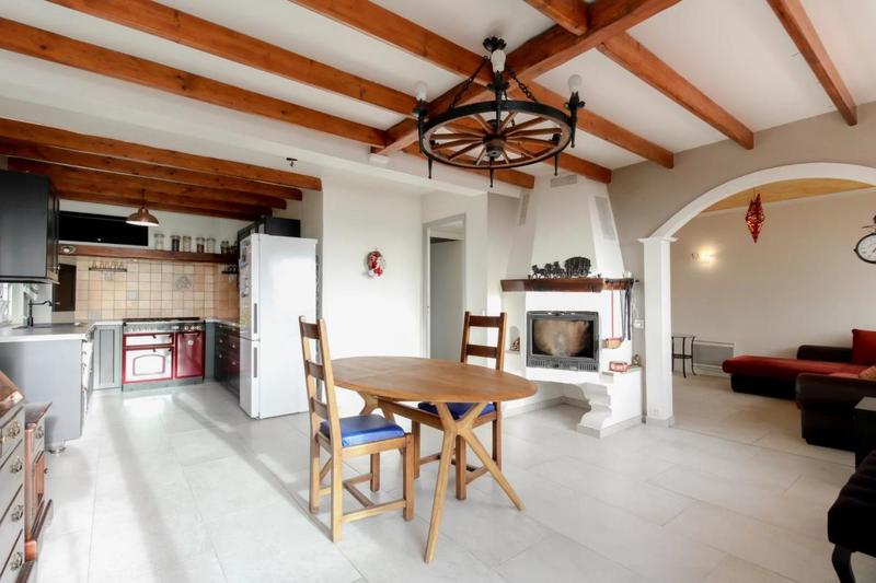 Maison - 140 m² - 5 pièces