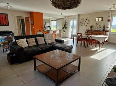 Maison - 176 m² - 7 pièces