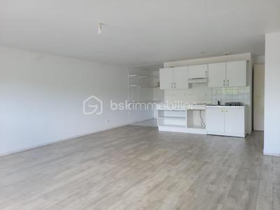 Studio - 50 m² - 1 pièce