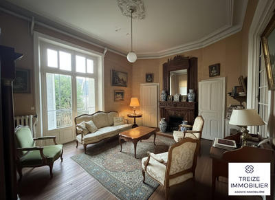 Maison - 280 m² - 7 pièces