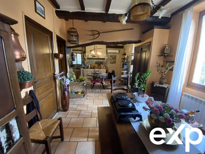 Maison traditionnelle - 94 m² - 4 pièces