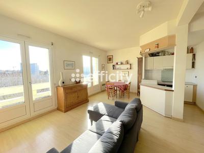 Appartement - 77 m² - 4 pièces