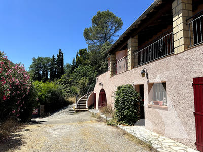 Maison - 196 m² - 5 pièces