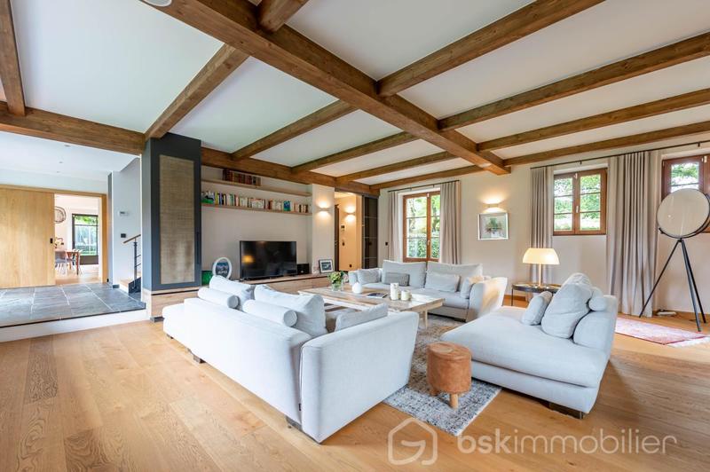 Maison de maîtres - 373 m² - 8 pièces