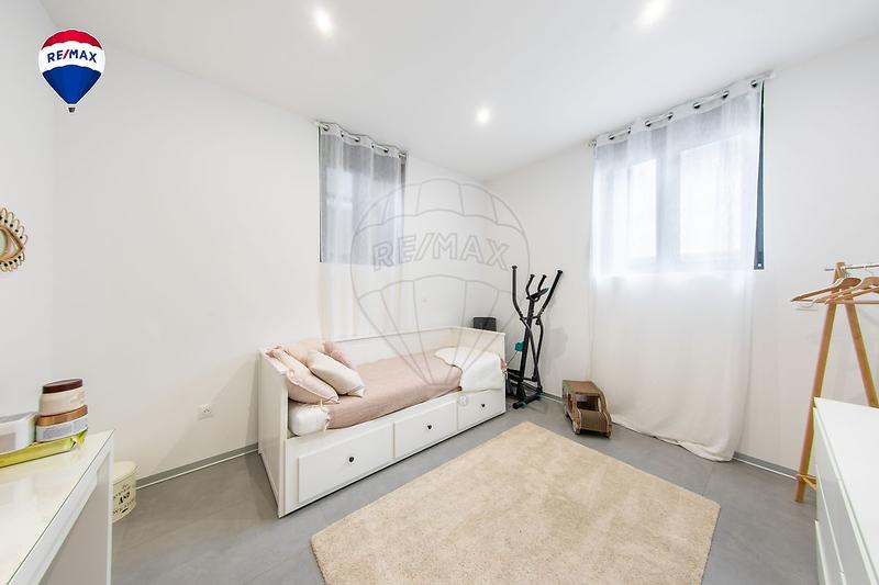 Appartement - 112 m² - 5 pièces