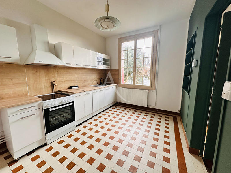 Maison - 80 m² - 4 pièces