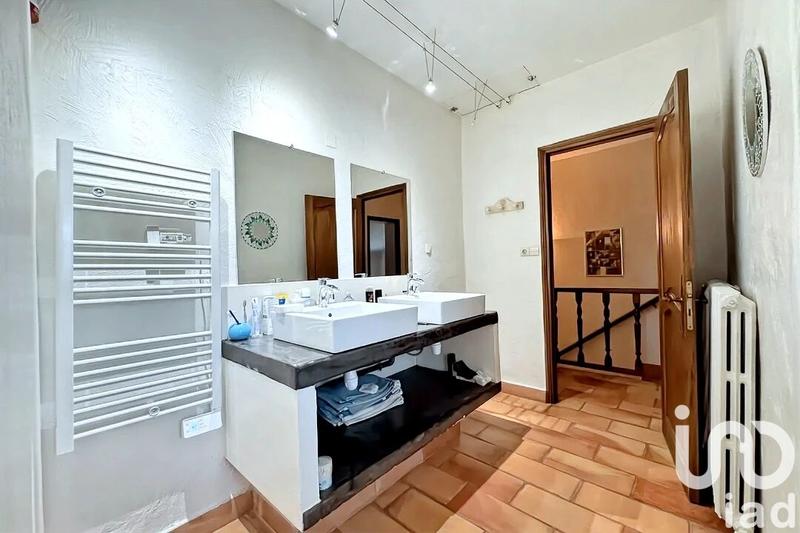 Maison - 195 m² - 7 pièces