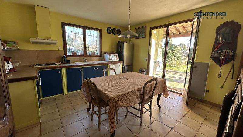Maison - 193 m² - 6 pièces