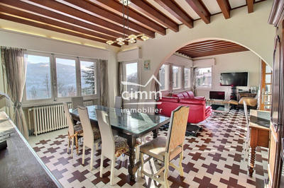 Maison - 278 m² - 7 pièces