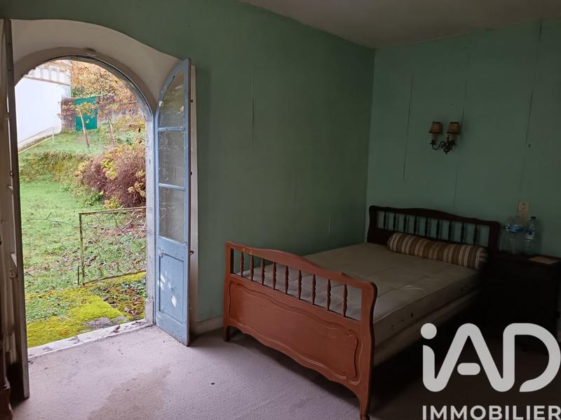 Maison - 383 m² - 12 pièces