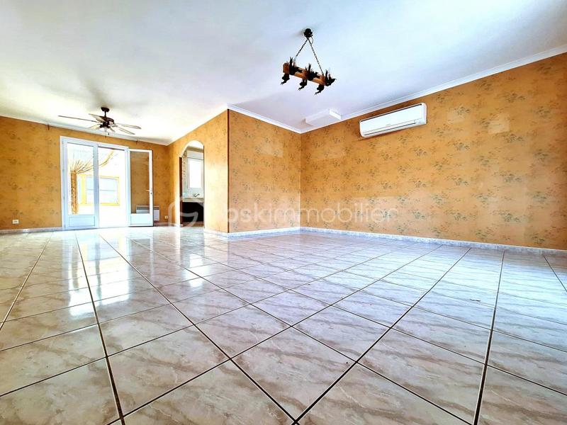 Maison traditionnelle - 137 m² - 5 pièces