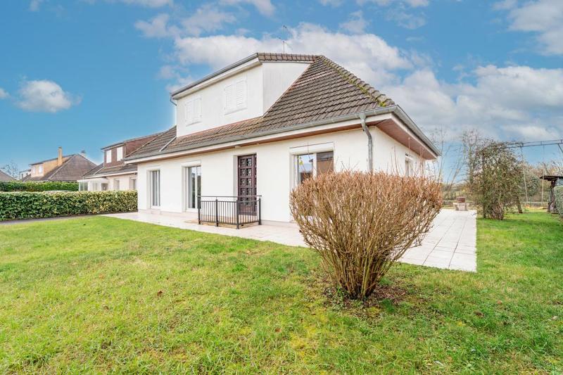 Maison - 95 m² - 4 pièces