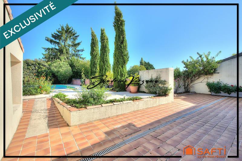 Maison - 279 m² - 12 pièces