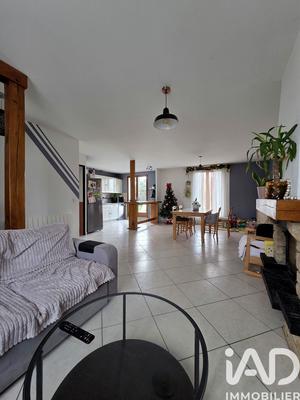 Maison - 93 m² - 4 pièces