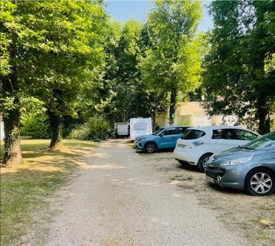 Terrain constructible - 900 m²