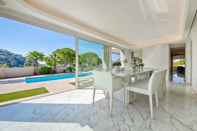 Villa - 400 m² - 12 pièces