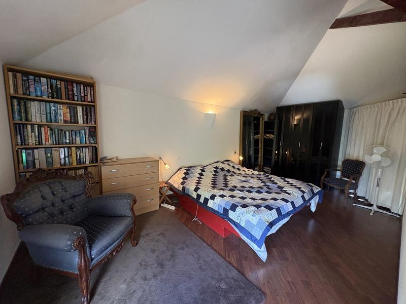 Maison - 266 m² - 7 pièces