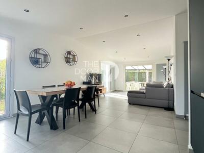 Maison - 89 m² - 5 pièces