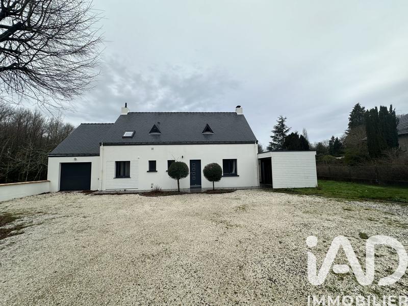 Maison - 180 m² - 8 pièces