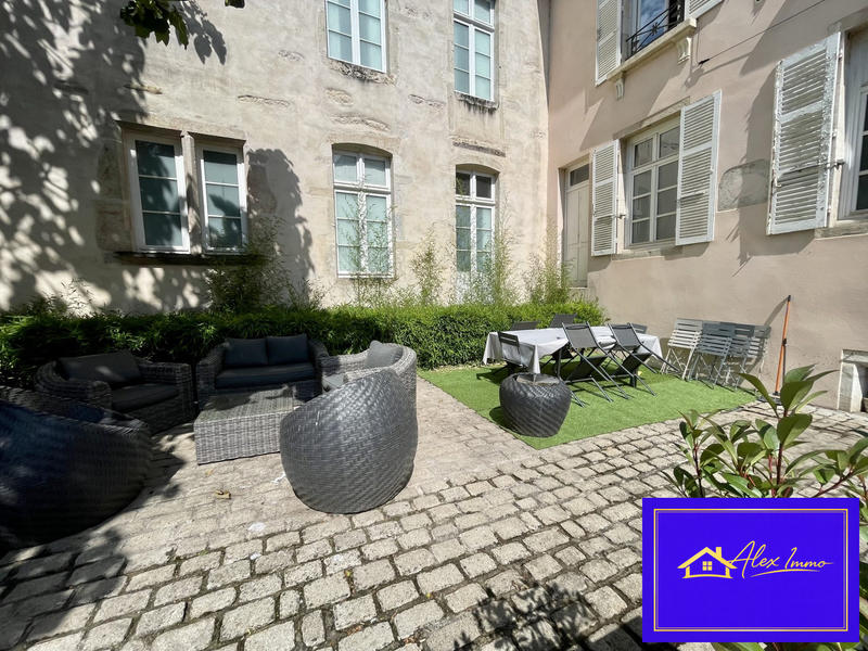 Appartement - 147 m² - 7 pièces