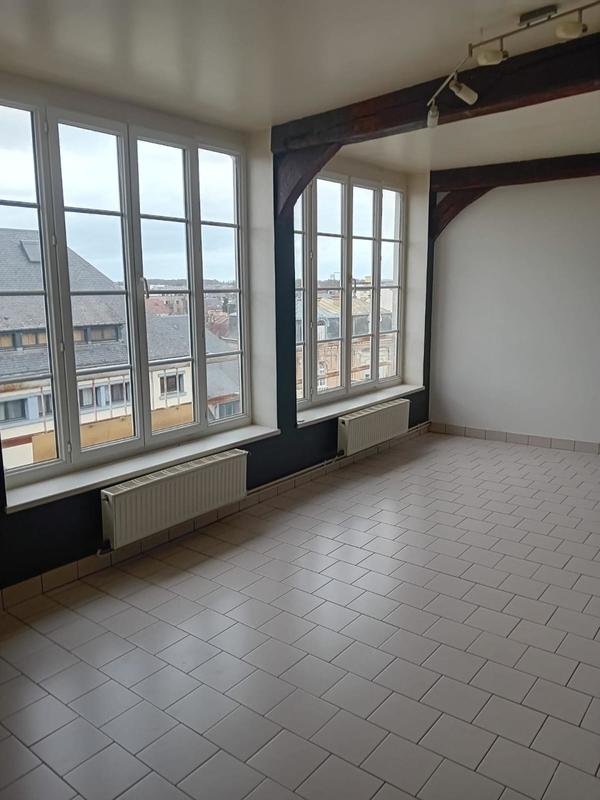 Appartement - 90 m² - 5 pièces
