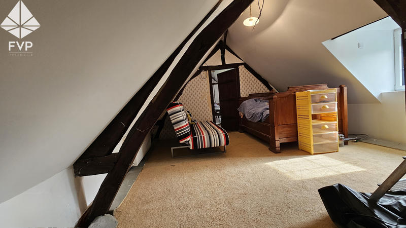 Propriété - 137 m² - 7 pièces