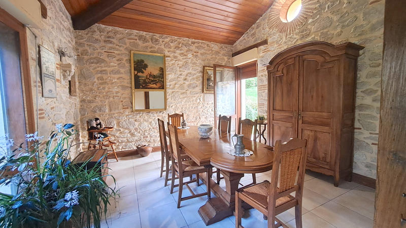 Maison - 180 m² - 5 pièces