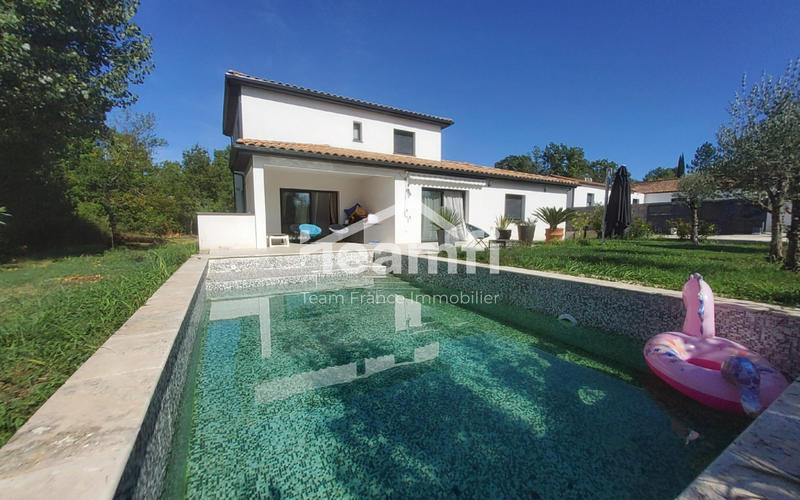 Villa - 176 m² - 6 pièces