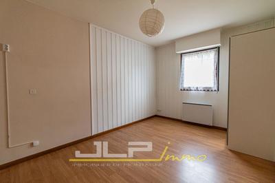 Appartement - 81 m² - 4 pièces
