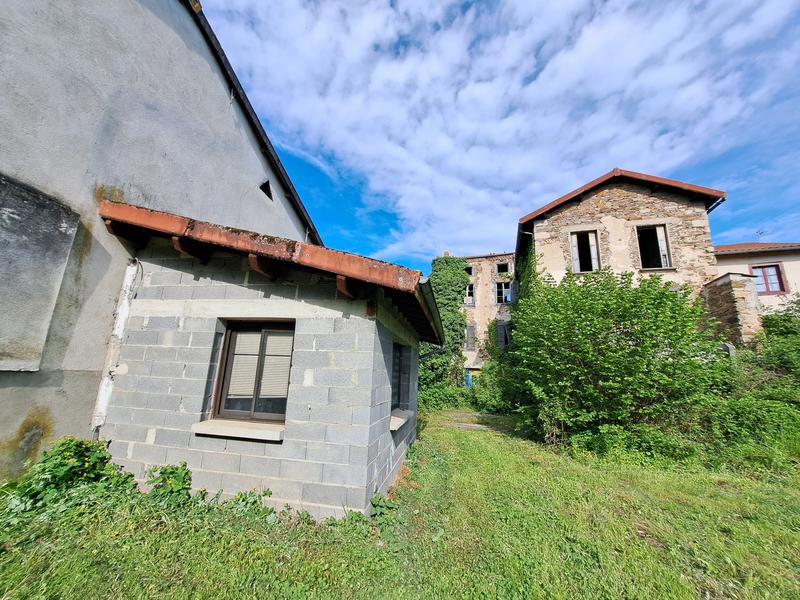 Maison - 300 m² - 4 pièces