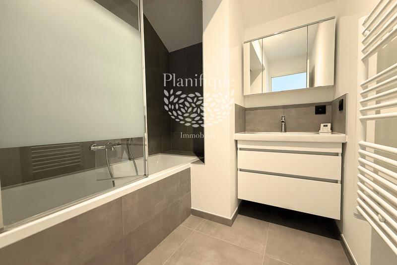 Appartement - 125 m² - 4 pièces