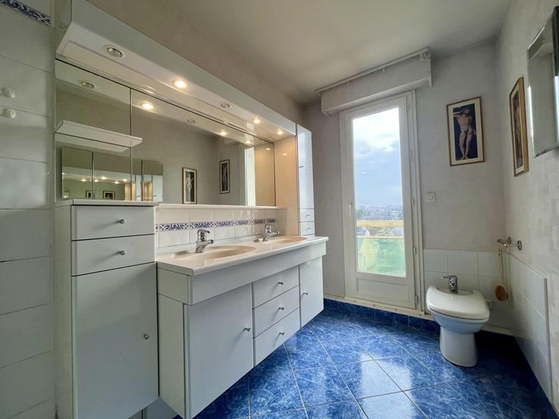 Appartement - 103 m² - 4 pièces