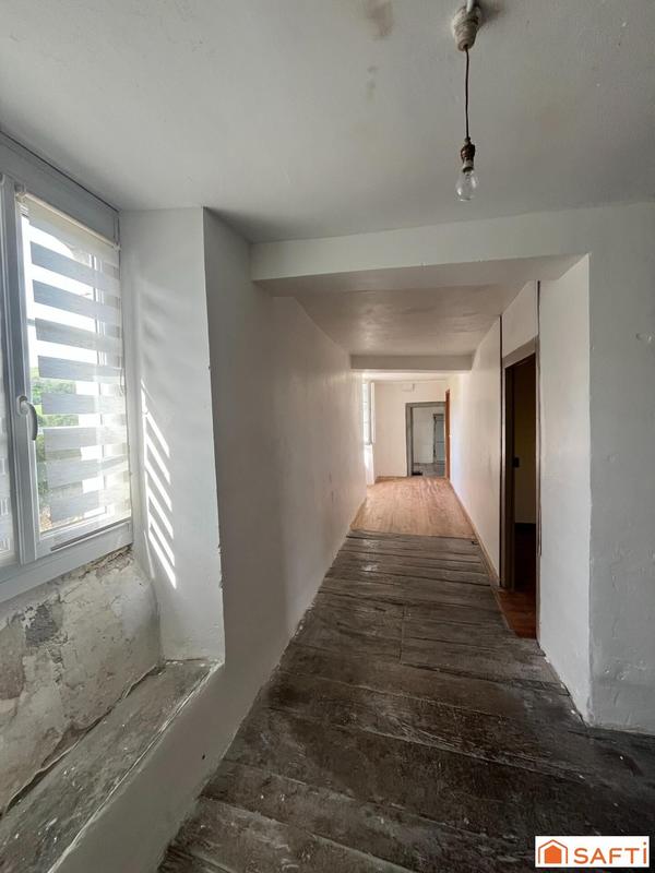 Maison - 185 m² - 7 pièces