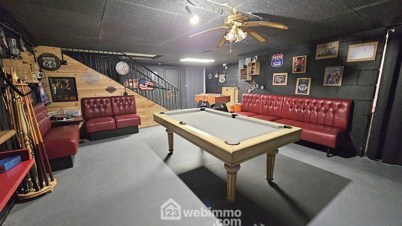 Maison - 202 m² - 6 pièces