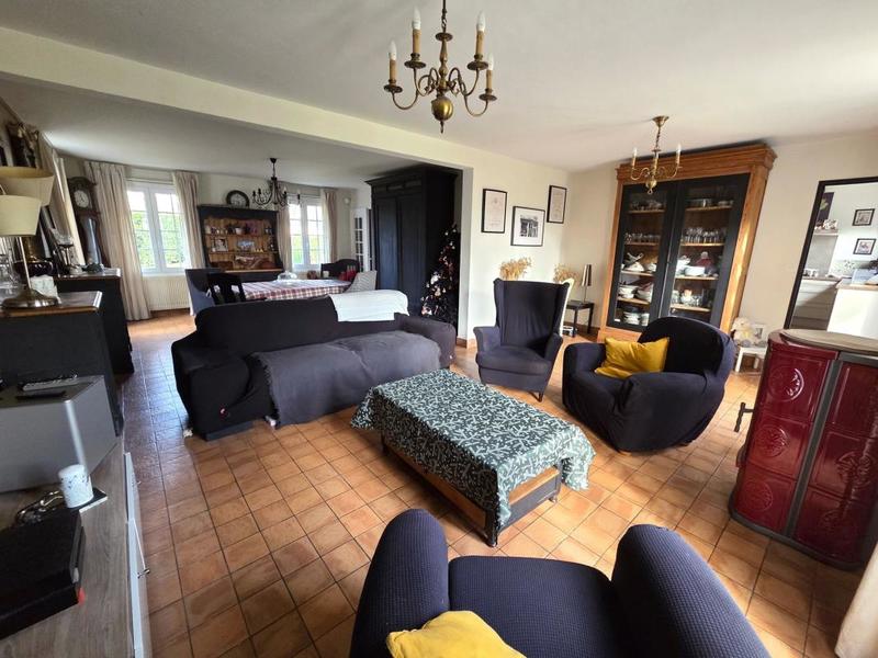 Pavillon - 194 m² - 7 pièces