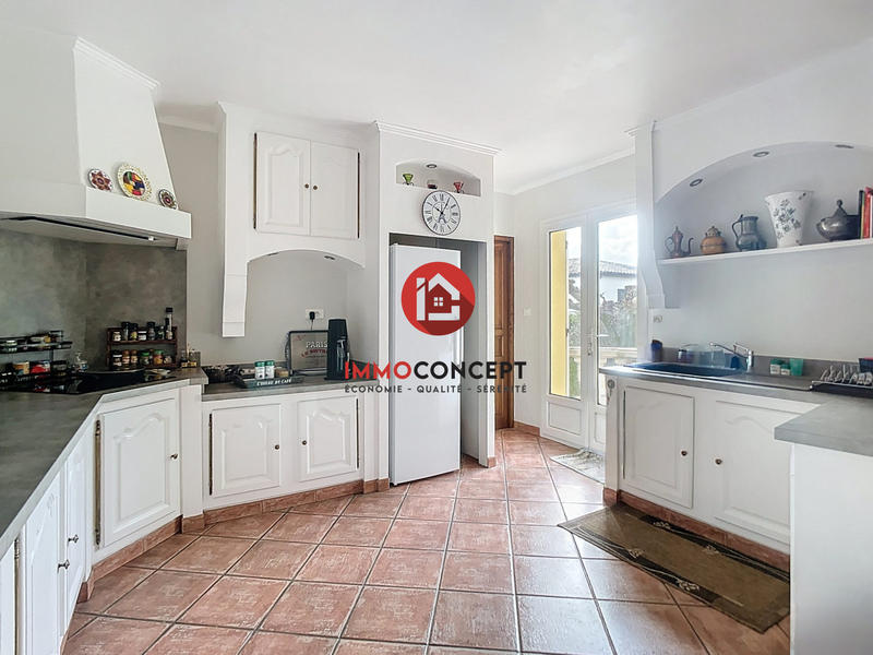 Maison traditionnelle - 140 m² - 5 pièces