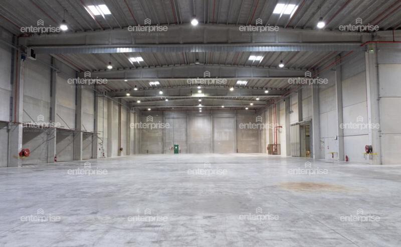 Entrepôt - 7 308 m²
