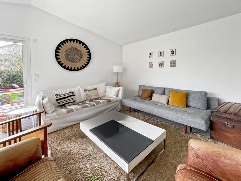 Maison - 181 m² - 6 pièces