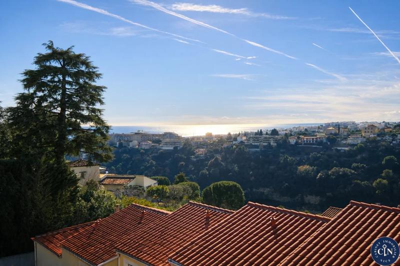 Appartement - 79 m² - 3 pièces