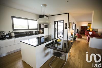 Maison - 253 m² - 6 pièces