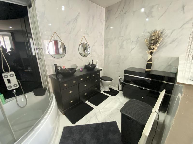 Maison - 145 m² - 7 pièces