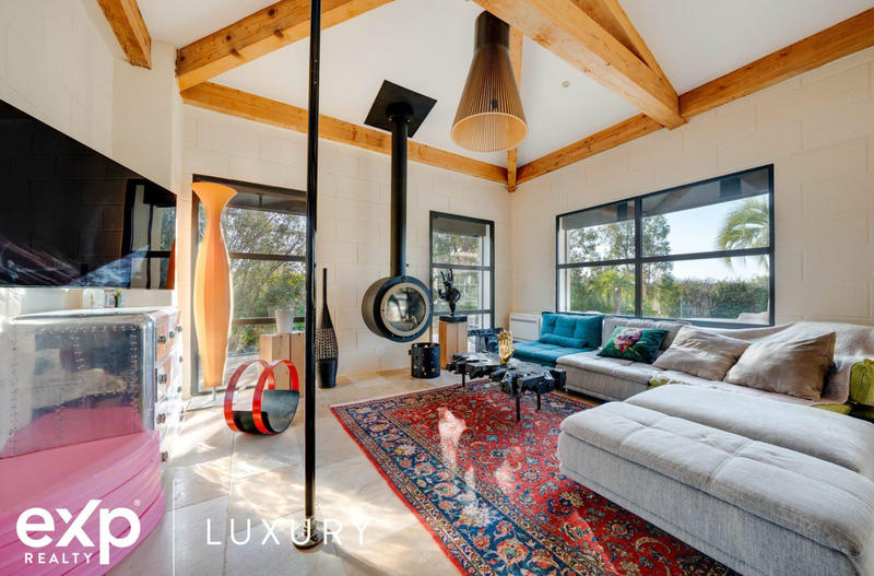 Maison contemporaine - 289 m² - 6 pièces