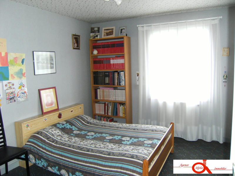 Maison traditionnelle - 169 m² - 6 pièces