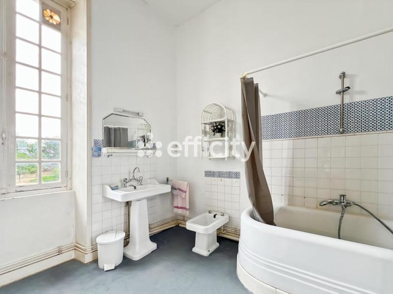 Propriété - 436 m² - 16 pièces