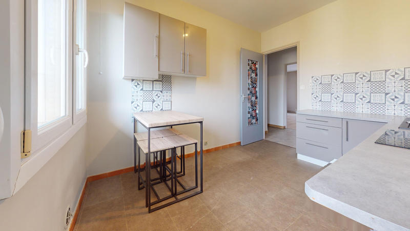 Appartement - 81 m² - 4 pièces